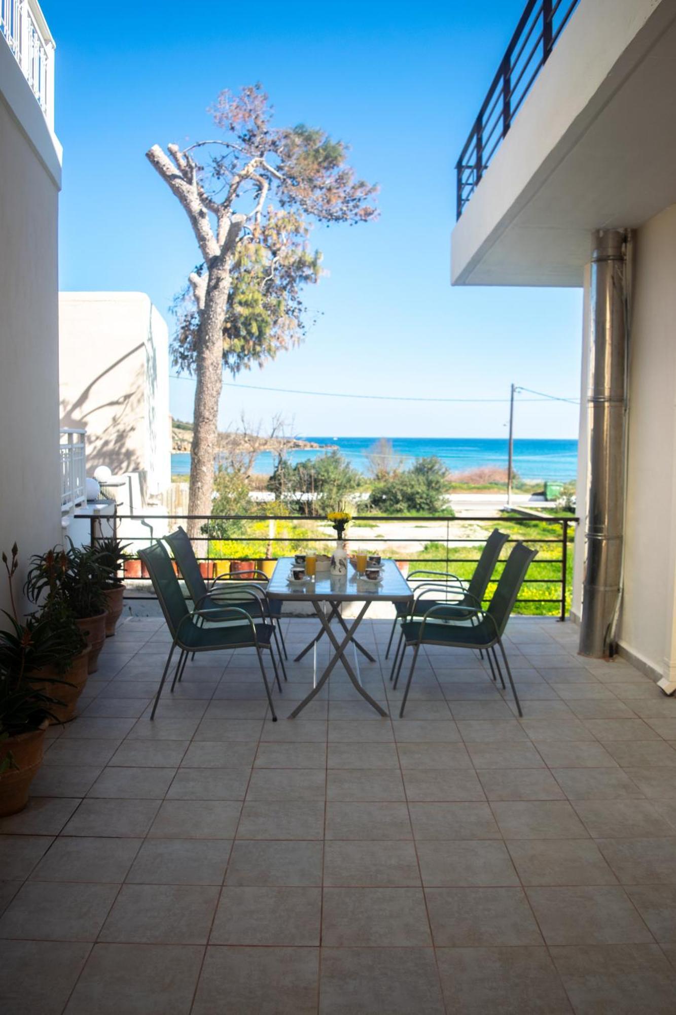 Apartment Next To The Beach คาโตดารัตโซ ภายนอก รูปภาพ