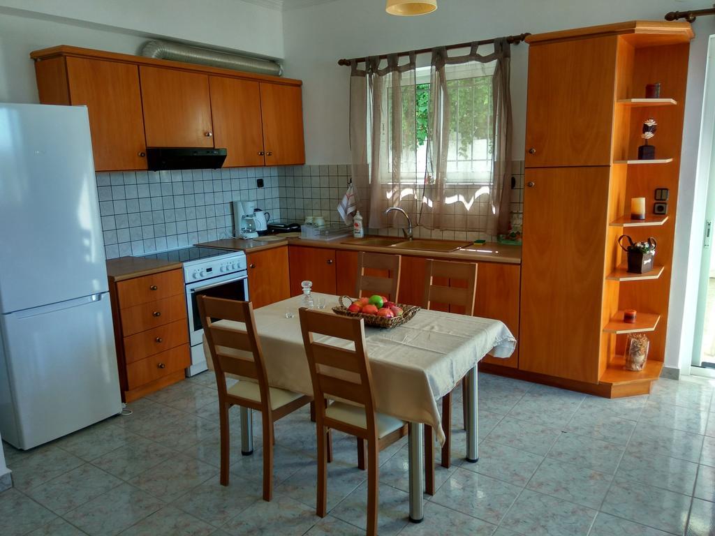 Apartment Next To The Beach คาโตดารัตโซ ภายนอก รูปภาพ